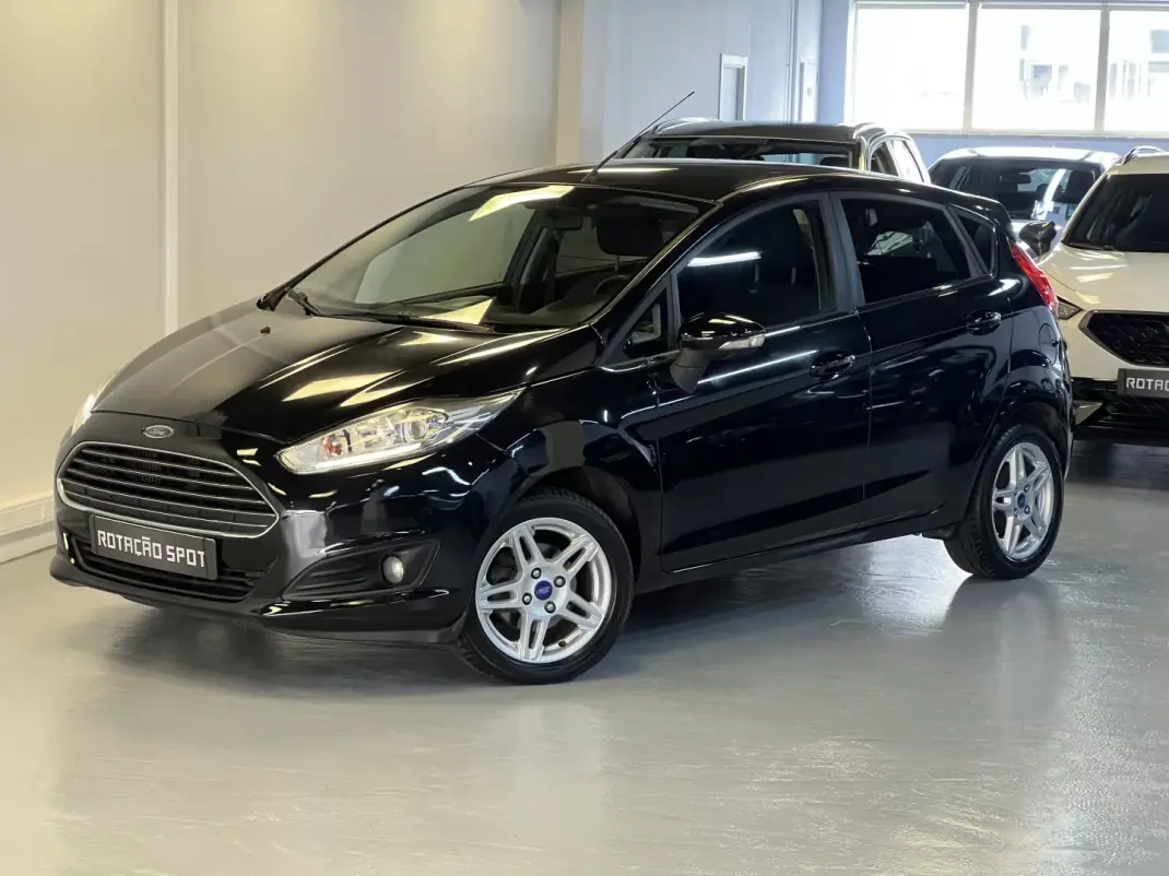 Ford Fiesta 2012 - 6490 EUR, 180000 km - AUTO.MOTO.pt - 180000km - foto 12 de 38