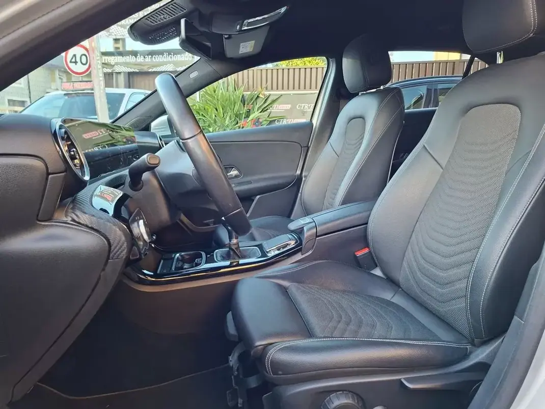 Mercedes-Benz A 200 2018 - 22500 EUR, 77000 km - AUTO.MOTO.pt - 77000km - foto 20 de 37