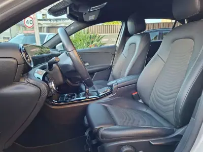 Mercedes-Benz A 200 2018 - 22500 EUR, 77000 km - AUTO.MOTO.pt - 77000km - foto 20 de 37