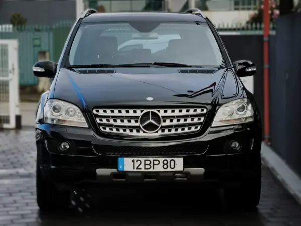 Mercedes-Benz ML 320 2006 - 13950 EUR, 273000 km - AUTO.MOTO.pt - 273000km - foto 16 de 39