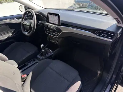 Ford Focus 2018 - 10900 EUR, 100000 km - AUTO.MOTO.pt - 100000km - foto 33 de 35