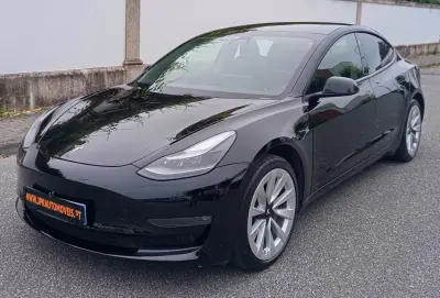 Tesla Model 3 2021 - 64400km