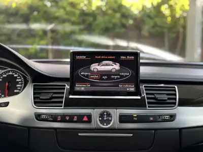 Audi A8 2016 - 39000 EUR, 170000 km - AUTO.MOTO.pt - 170000km - foto 47 de 53