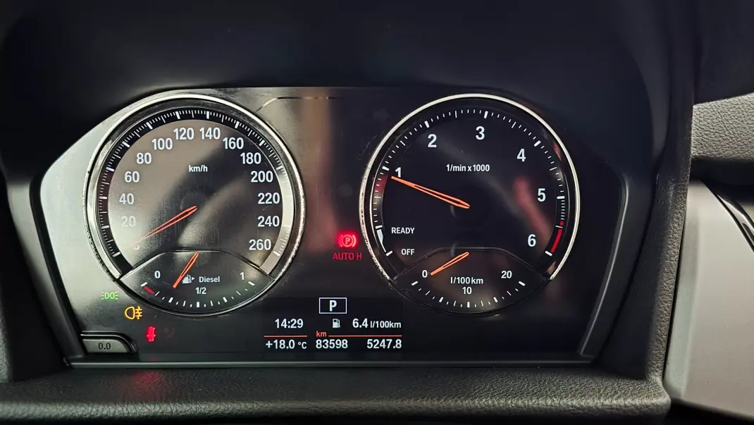 BMW 216 Active Tourer 2018 - 16890 EUR, 83598 km - AUTO.MOTO.pt - 83598km - foto 18 de 44