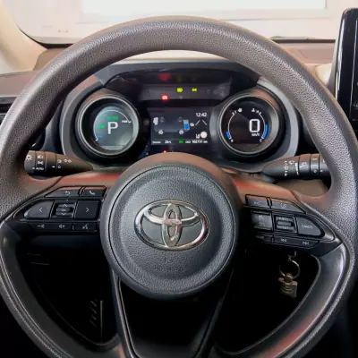 Toyota Yaris Cross 2022 - 22500 EUR, 102692 km - AUTO.MOTO.pt - 102692km - foto 14 de 27