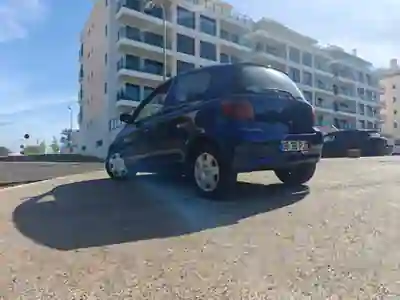 Toyota Yaris 2000 - 2500 EUR, 206000 km - AUTO.MOTO.pt - 206000km - foto 5 de 11