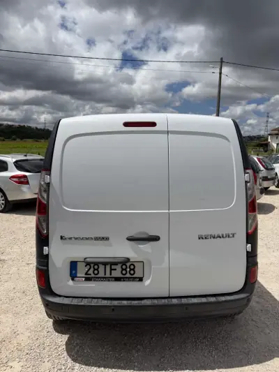 Renault Kangoo 2017 - 6990 EUR, 359871 km - AUTO.MOTO.pt - 359871km - foto 7 de 15