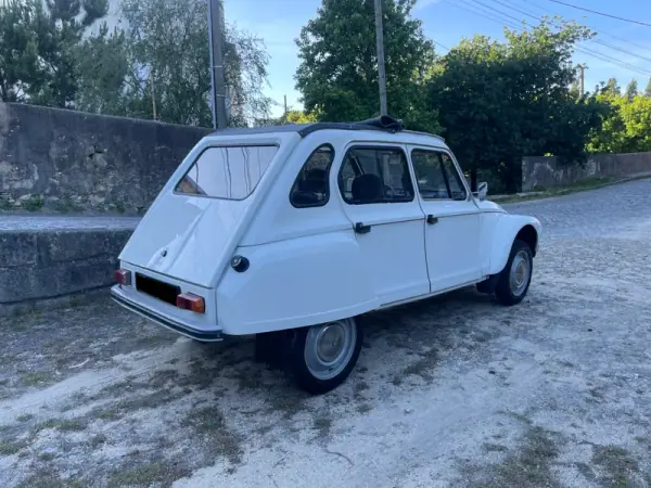 Citroën Dyane 1979 - 7900 EUR, 92000 km - AUTO.MOTO.pt - 92000km - foto 4 de 38