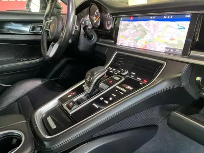 Porsche Panamera 2018 - 60500 EUR, 104962 km - AUTO.MOTO.pt - 104962km - foto 27 de 58
