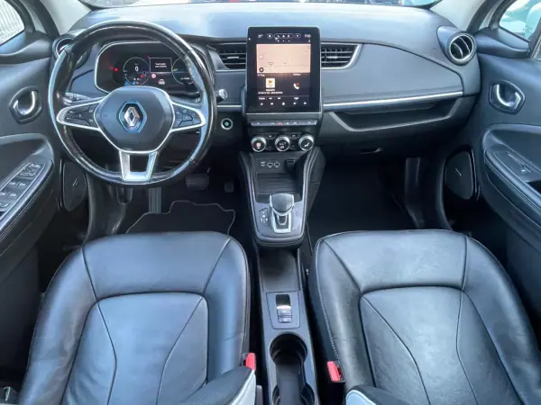 Renault Zoe 2020 - 15900 EUR, 114000 km - AUTO.MOTO.pt - 114000km - foto 6 de 12