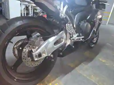 Honda CBR 1000RR 2004 - 7500 EUR, 66693 km - foto 6 de 9