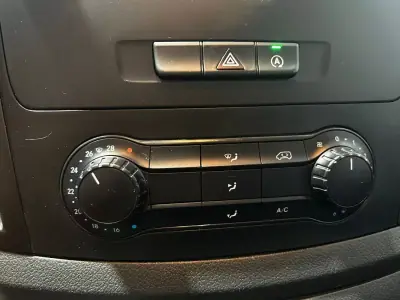 Mercedes-Benz Vito 2021 - 18500 EUR, 166000 km - AUTO.MOTO.pt - 166000km - foto 19 de 27