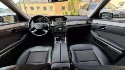 Mercedes-Benz E 220 2012 - 15480 EUR, 200000 km - AUTO.MOTO.pt - 200000km - foto 2 de 17