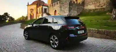 Kia Ceed 2020 - 13800 EUR, 53000 km - 53000km - foto 11 de 12