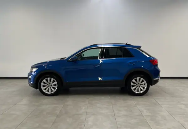 Volkswagen T-Roc 2021 - 15500 EUR, 116000 km - AUTO.MOTO.pt - 116000km - foto 4 de 19