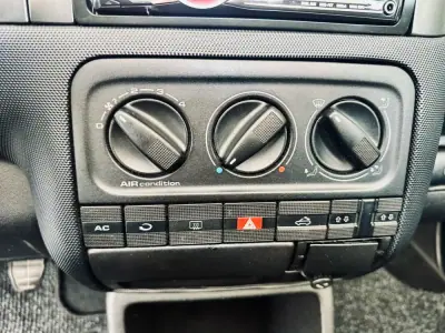 Volkswagen Golf Cabriolet 1999 - 4990 EUR, 143000 km - 143000km - foto 20 de 22