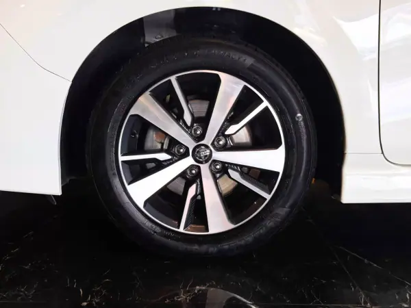 Nissan Leaf 2022 - 16990 EUR, 49900 km - AUTO.MOTO.pt - 49900km - foto 6 de 16