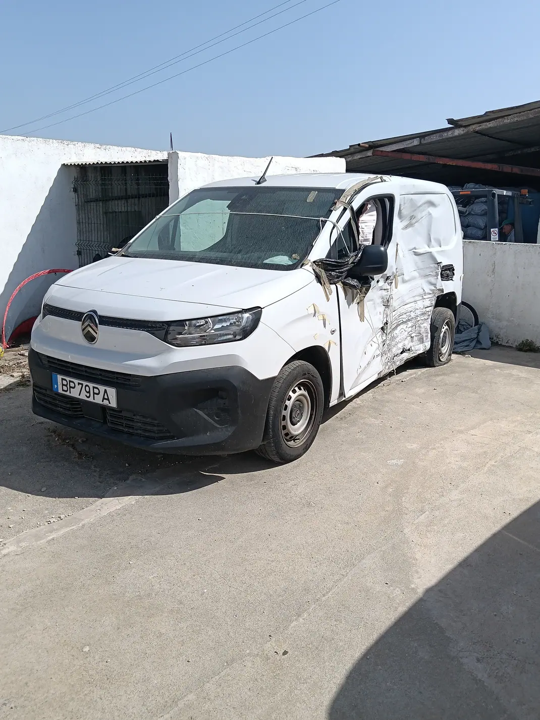 Citroën Berlingo 2024 - 5000 EUR, 30000 km - AUTO.MOTO.pt - 30000km - foto 1 de 1