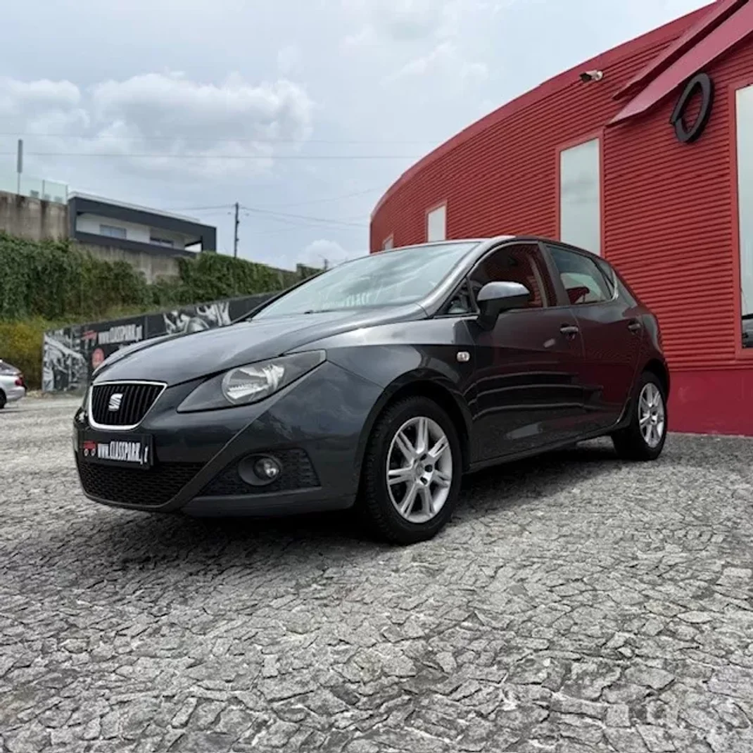 SEAT Ibiza 2011 - 7500 EUR, 210000 km - AUTO.MOTO.pt - 210000km - foto 16 de 20