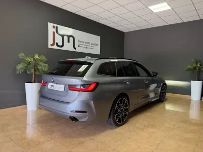 BMW 320 2023 - 29990 EUR, 129879 km - AUTO.MOTO.pt - 129879km - foto 4 de 19