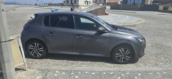 Peugeot 208 2021 - 14000 EUR, 15600 km - AUTO.MOTO.pt - 15600km - foto 4 de 7