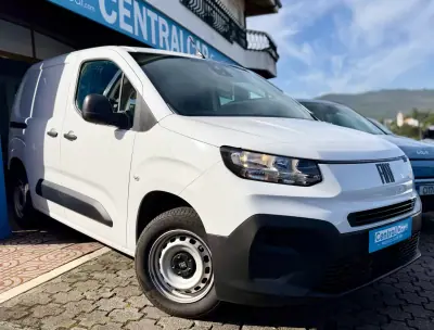 Fiat Doblo 2024 - 16950 EUR, 73000 km - foto 1 de 23