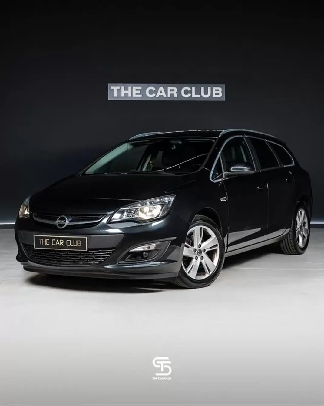 Opel Astra Sports Tourer 2015 - 5950 EUR, 305731 km - AUTO.MOTO.pt - 305731km - foto 1 de 16