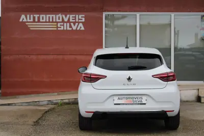 Renault Clio 2021 - 14990 EUR, 148000 km - AUTO.MOTO.pt - 148000km - foto 8 de 30