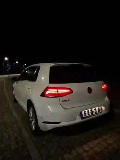 Volkswagen Golf 2018 - 13000 EUR, 147000 km - 147000km - foto 2 de 4