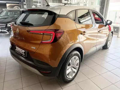 Renault Captur 2022 — foto 4 de 25