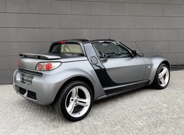 Smart Roadster 2003 - 7990 EUR, 170000 km - AUTO.MOTO.pt - 170000km - foto 4 de 19