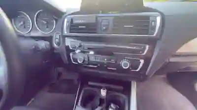 BMW 116 2015 - 9990 EUR, 227000 km - AUTO.MOTO.pt - 227000km - foto 4 de 13