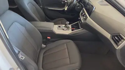 BMW 330 2019 - 22900 EUR, 111028 km - AUTO.MOTO.pt - 111028km - foto 50 de 54