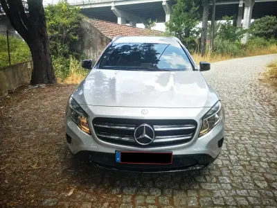 Mercedes-Benz GLA 180 2015 - 15250 EUR, 190000 km - AUTO.MOTO.pt - 190000km - foto 3 de 26