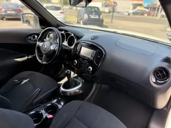 Nissan Juke 2016 - 11750 EUR, 127000 km - AUTO.MOTO.pt - 127000km - foto 16 de 19