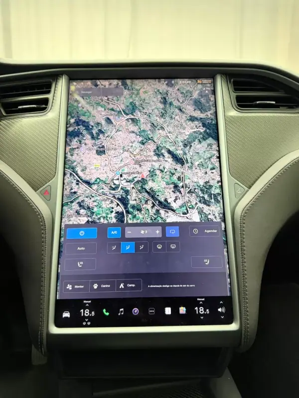 Tesla Model X 2018 - 29000 EUR, 151000 km - AUTO.MOTO.pt - 151000km - foto 15 de 23