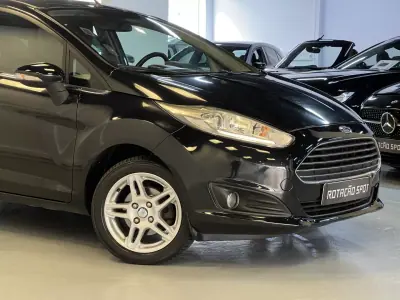 Ford Fiesta 2012 - 6490 EUR, 180000 km - AUTO.MOTO.pt - 180000km - foto 20 de 38