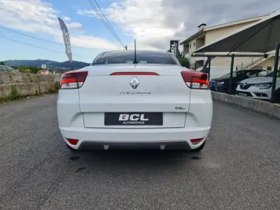 Renault Mégane Cabrio 2015 - 14990 EUR, 195000 km - AUTO.MOTO.pt - 195000km - foto 5 de 43