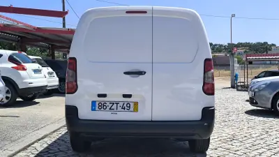 Peugeot Partner L2 1.5 Bluehdi 100CV 2020 - 13950 EUR, 124910 km - AUTO.MOTO.pt - 124910km - foto 5 de 8