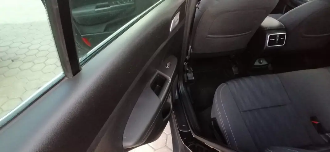 Kia Sportage 2018 - 17800 EUR, 67300 km - AUTO.MOTO.pt - 67300km - foto 14 de 21