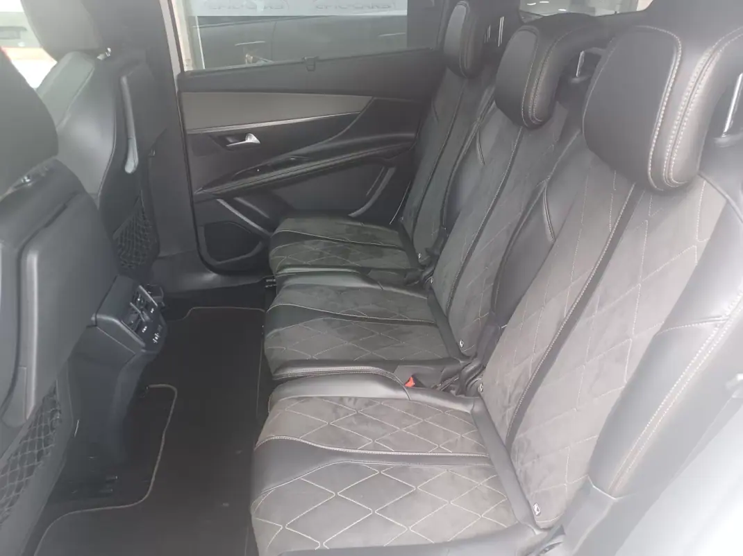 Peugeot 5008 2018 - 21890 EUR, 167073 km - 167073km - foto 31 de 41