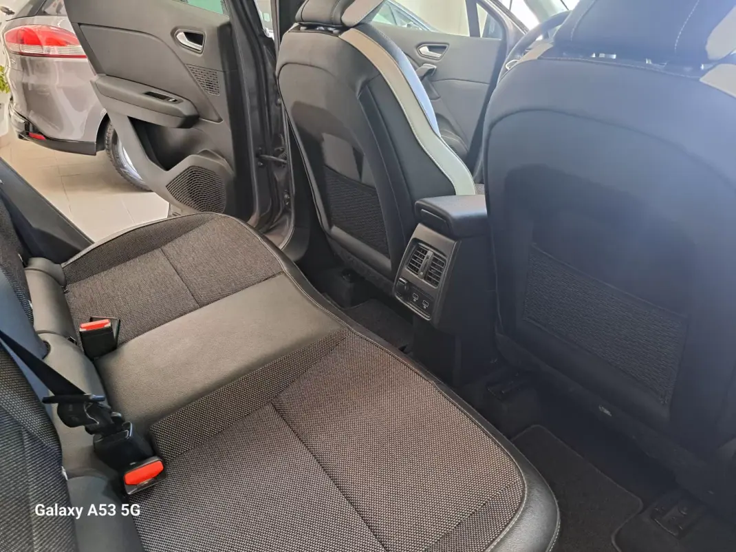 Renault Captur 2022 - 15990 EUR, 50011 km - AUTO.MOTO.pt - 50011km - foto 15 de 18