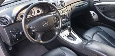 Mercedes-Benz CLK 220 2006 - 11990 EUR, 239000 km - AUTO.MOTO.pt - 239000km - foto 12 de 34