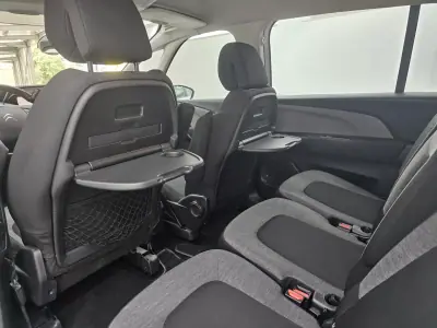 Citroën C4 Grand Picasso 2018 - 13650 EUR, 245556 km - AUTO.MOTO.pt - 245556km - foto 13 de 43
