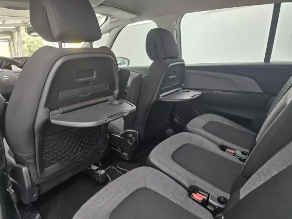 Citroën C4 Grand Picasso 2018 - 13650 EUR, 245556 km - AUTO.MOTO.pt - 245556km - foto 13 de 43