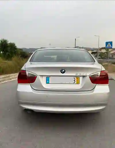 BMW 320 2006 - 7750 EUR, 310000 km - AUTO.MOTO.pt - 310000km - foto 4 de 9