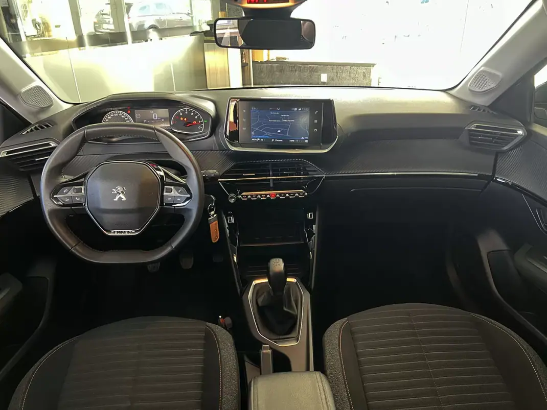 Peugeot 208 2022 - 14600 EUR, 41453 km - AUTO.MOTO.pt - 41453km - foto 10 de 22