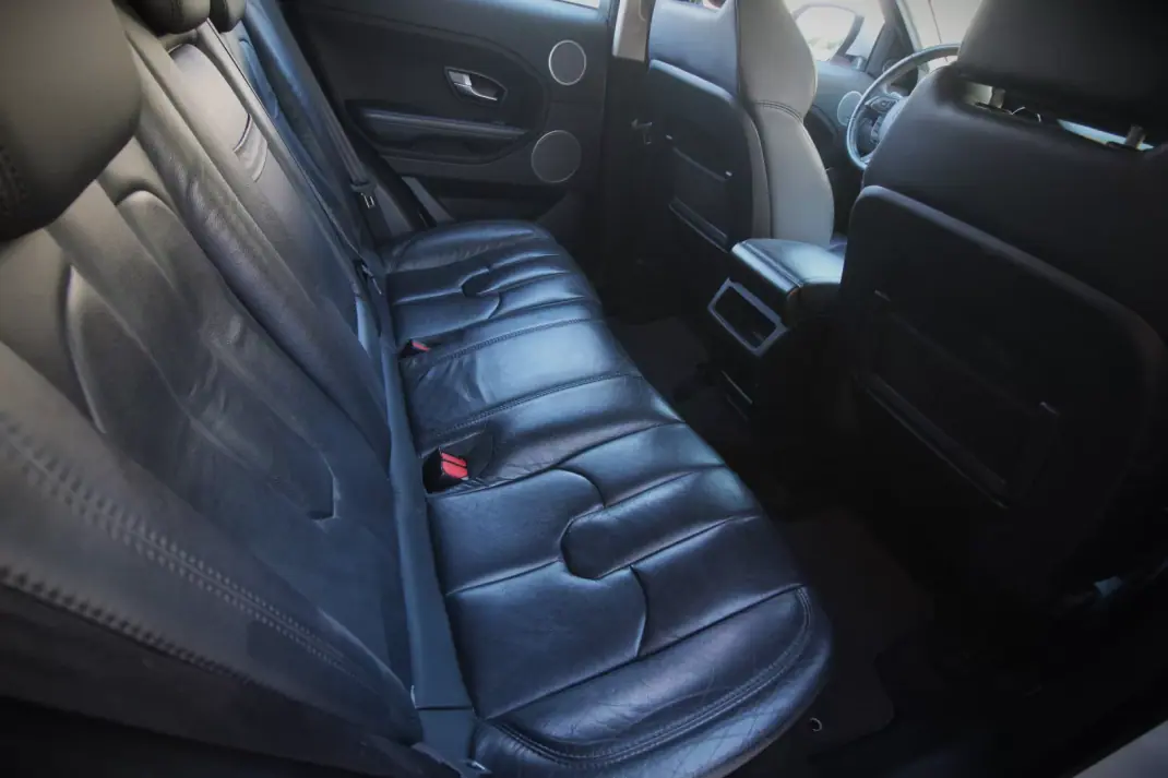 Land Rover Range Rover Evoque 2013 - 18990 EUR, 209500 km - AUTO.MOTO.pt - 209500km - foto 33 de 50