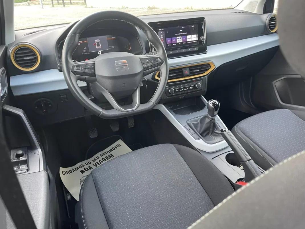 SEAT Arona 2024 - 19500 EUR, 28000 km - AUTO.MOTO.pt - 28000km - foto 6 de 14