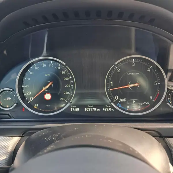 BMW M550d 2013 - 28690 EUR, 163000 km - AUTO.MOTO.pt - 163000km - foto 11 de 18